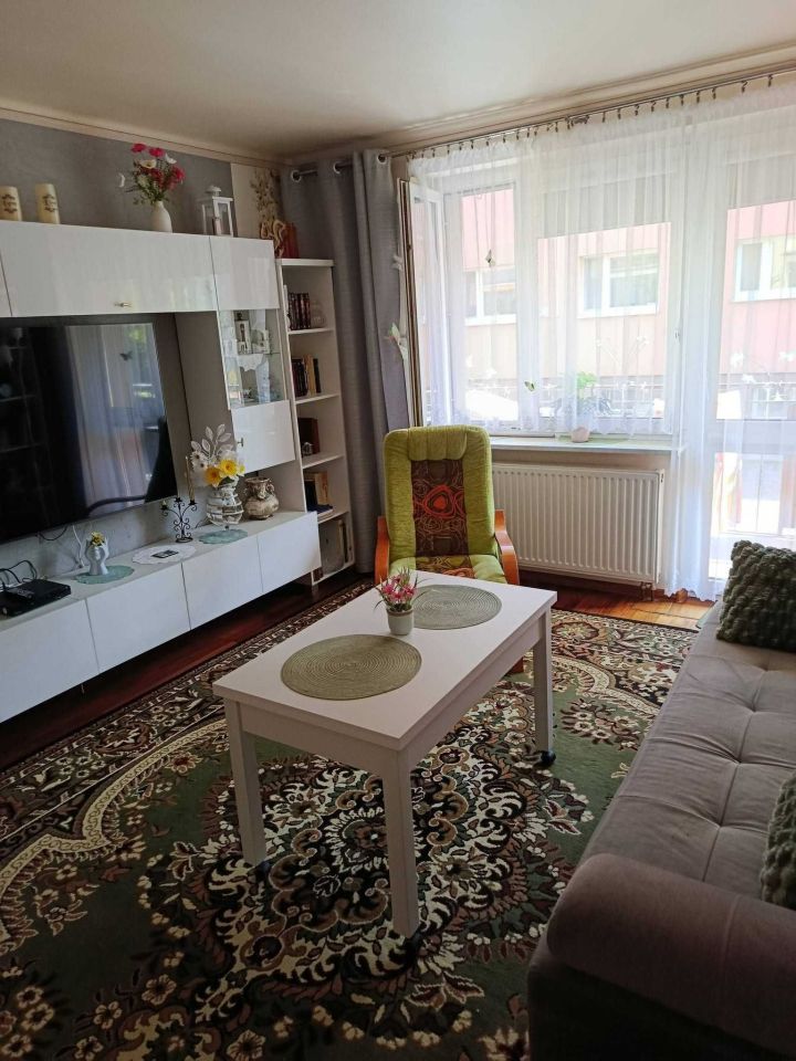 Mieszkanie 3-pokojowe Ksawerów, ul. Szkolna. Zdjęcie 1