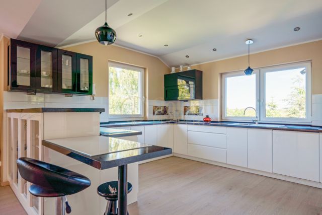 Lokal Jastrzębia Góra, ul. Kuracyjna. Zdjęcie 10