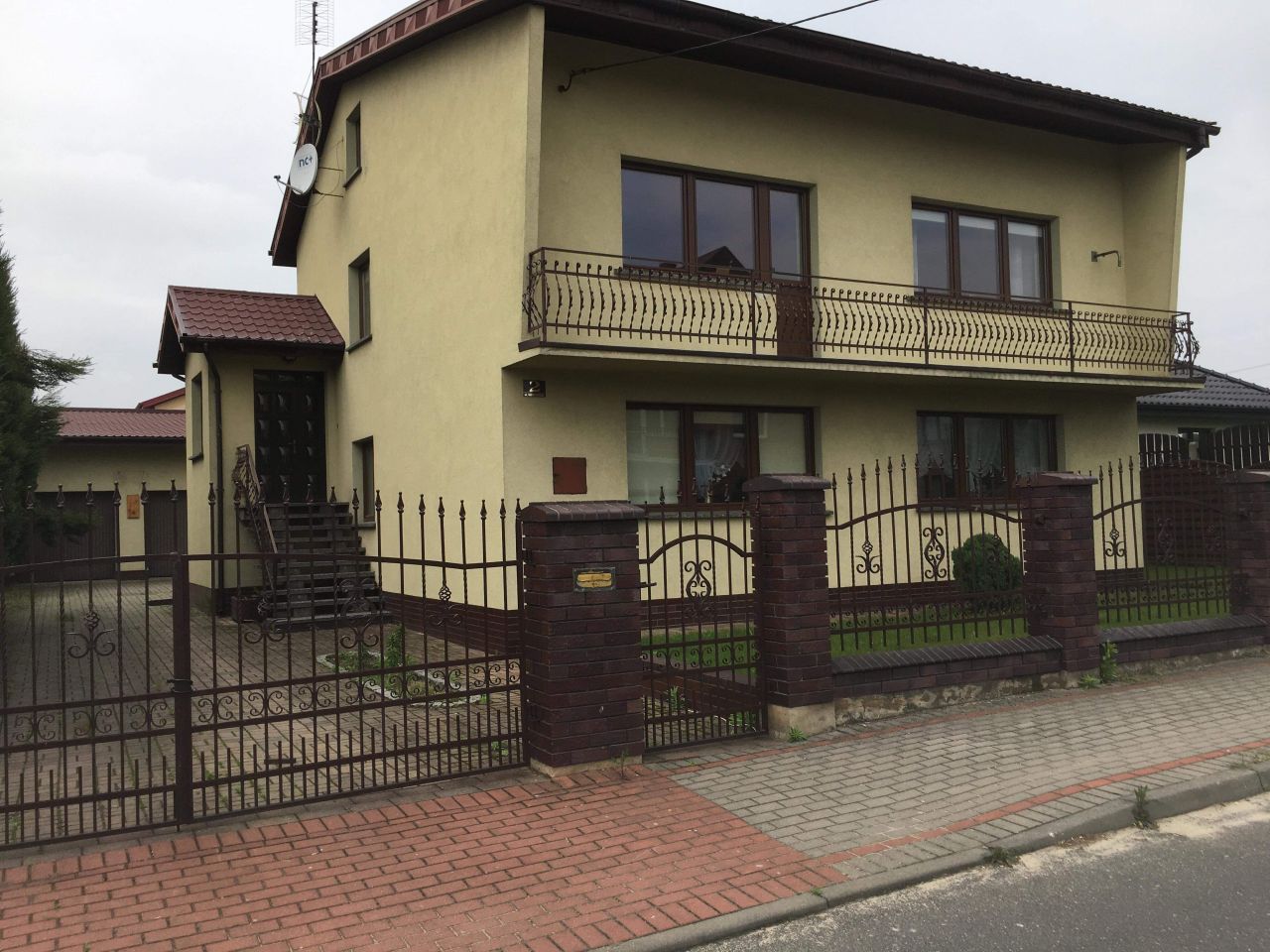 dom wolnostojący, 5 pokoi Kraszewice, ul. Sienkiewicza