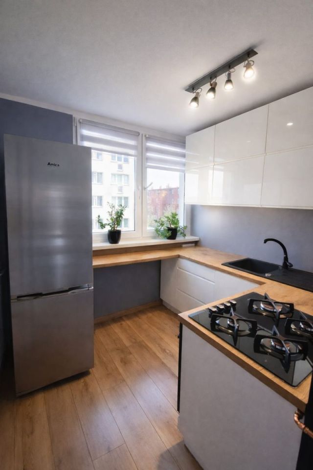 Mieszkanie 3-pokojowe Jelenia Góra, ul. Obrońców Westerplatte. Zdjęcie 1