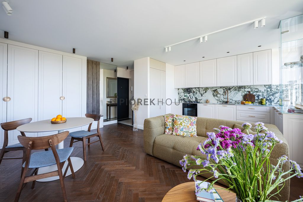 Mieszkanie 4-pokojowe Warszawa Wola, al. "Solidarności"