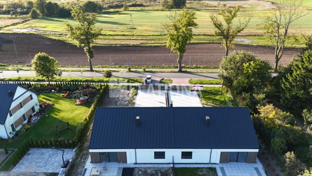 bliźniak, 4 pokoje Kamień Duży. Zdjęcie 3