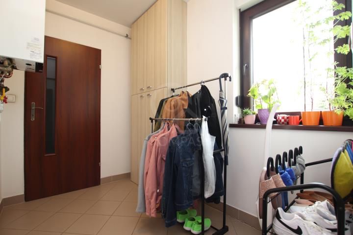 bliźniak, 6 pokoi Karwiany. Zdjęcie 15