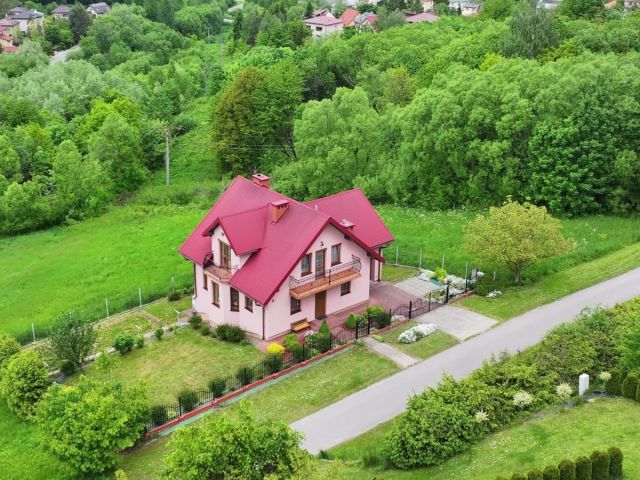 dom wolnostojący, 4 pokoje Lesko. Zdjęcie 3