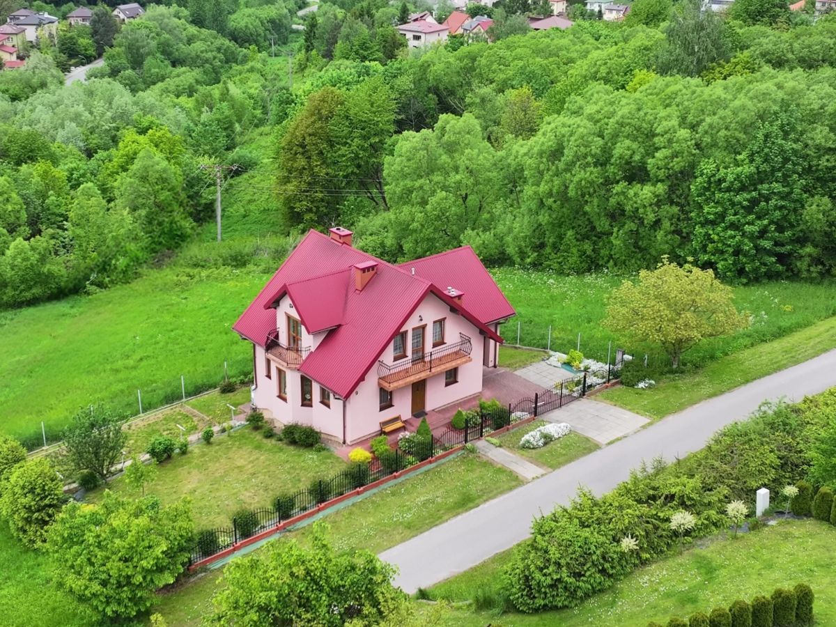 dom wolnostojący, 4 pokoje Lesko. Zdjęcie 3