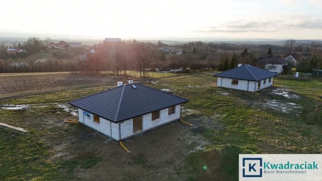 dom wolnostojący, 4 pokoje Kombornia. Zdjęcie 11