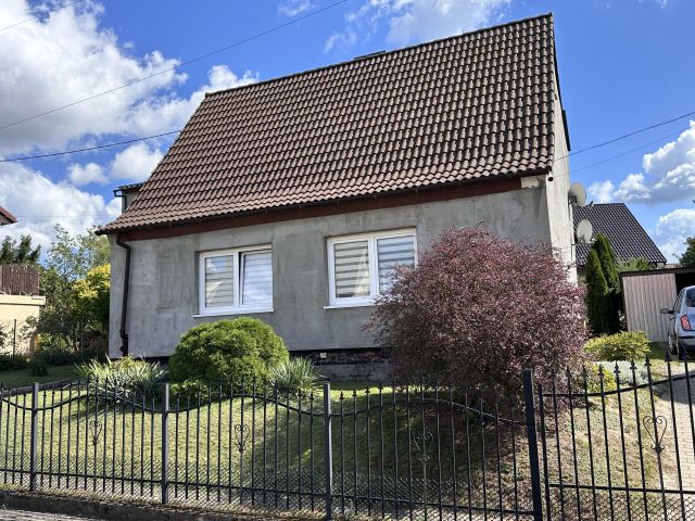 dom wolnostojący, 5 pokoi Szczecin Gumieńce, ul. Krzywa. Zdjęcie 1