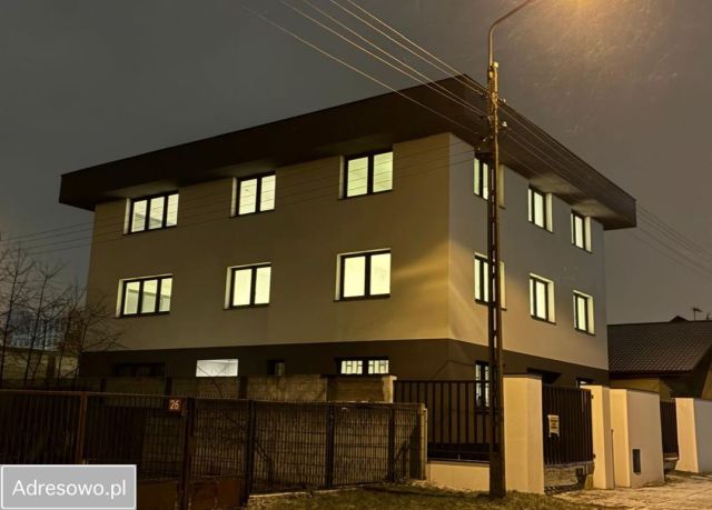 dom wolnostojący, 10 pokoi Radom Osiedle XV-lecia, ul. Starowolska. Zdjęcie 1