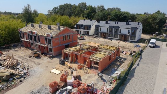 dom szeregowy, 4 pokoje Janki. Zdjęcie 5