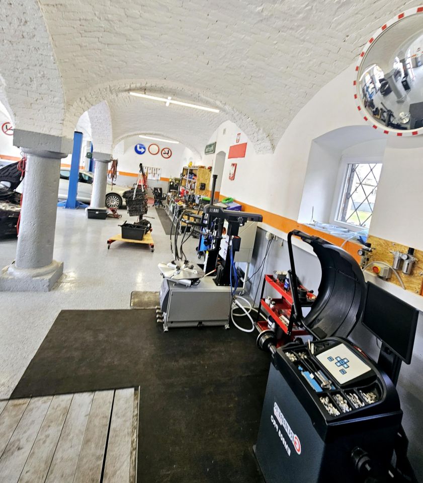 dom wolnostojący, 10 pokoi Stoszowice. Zdjęcie 31