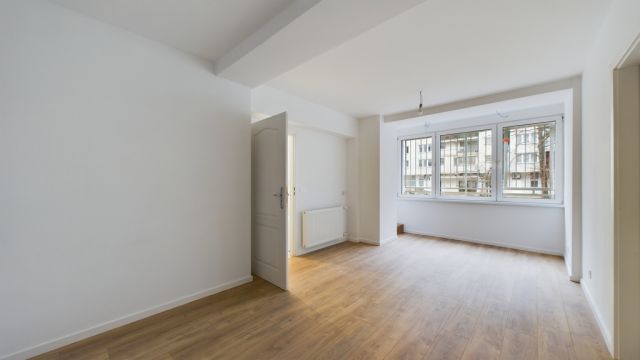 Biuro Warszawa Śródmieście, ul. Mordechaja Anielewicza. Zdjęcie 1