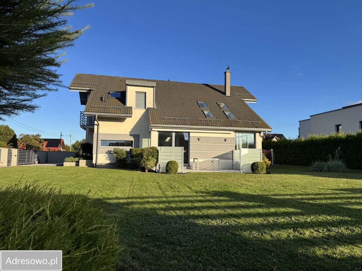 dom wolnostojący, 4 pokoje Mrzezino, ul. Polna. Zdjęcie 9