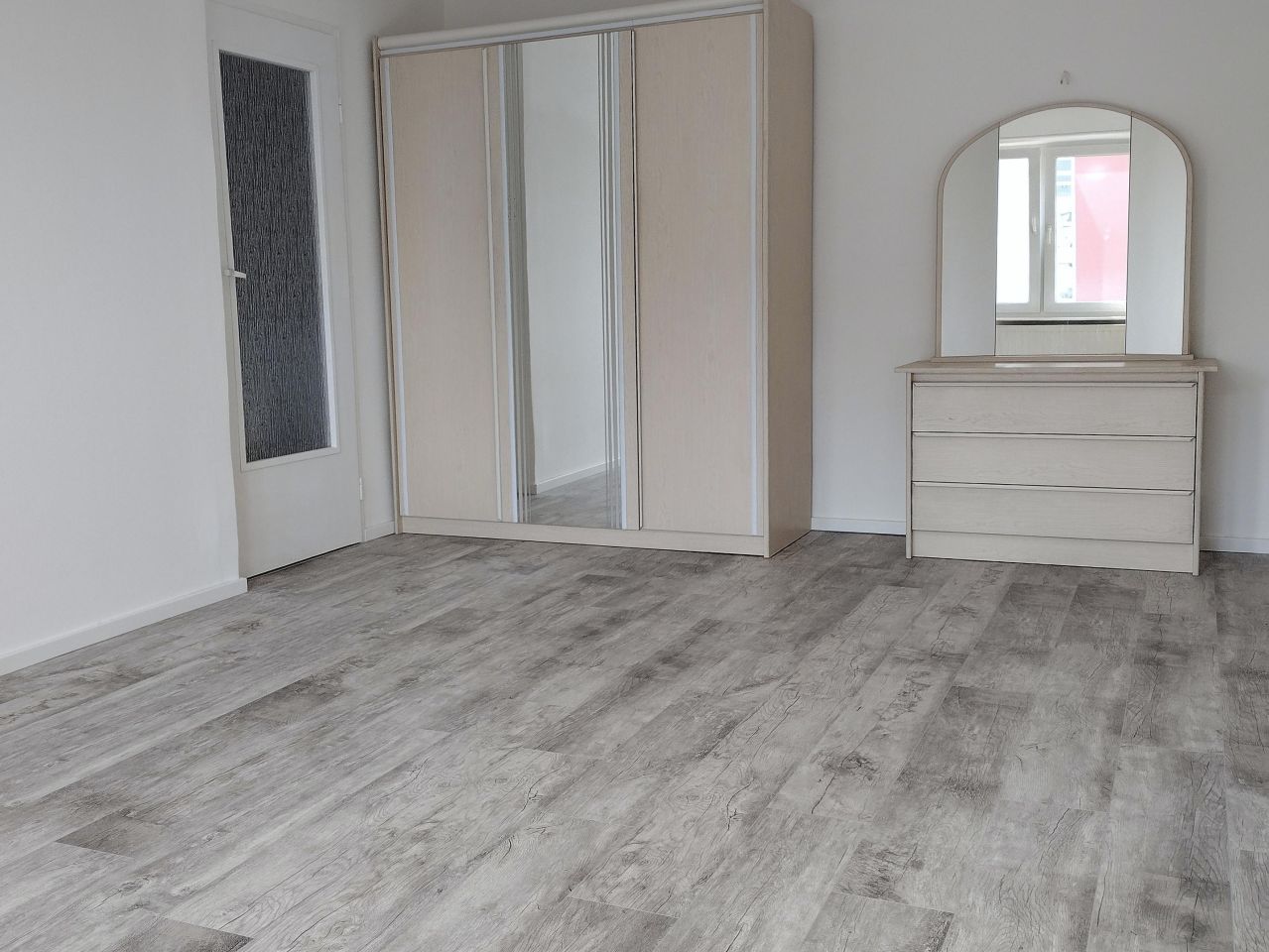 Mieszkanie 3-pokojowe Warszawa Gocław, ul. Grzegorza Przemyka. Zdjęcie 4