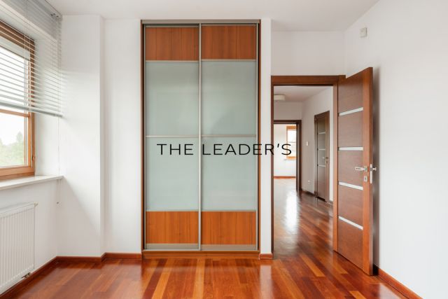 dom wolnostojący, 7 pokoi Bielawa. Zdjęcie 16