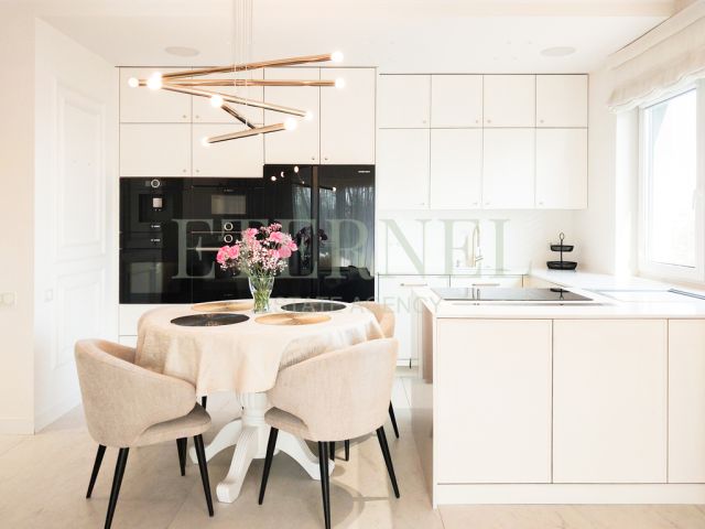 Mieszkanie 4-pokojowe Kraków, ul. Walerego Sławka. Zdjęcie 1