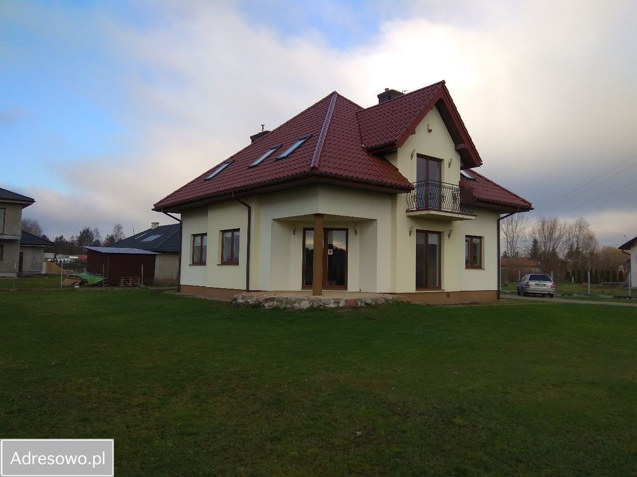 dom wolnostojący, 5 pokoi Nowa Wieś, ul. Grodziska