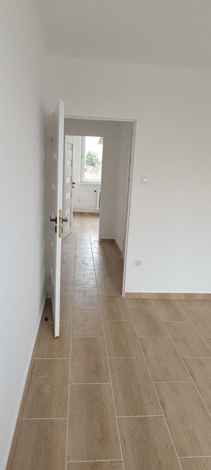 Mieszkanie 1-pokojowe Cielądz. Zdjęcie 2