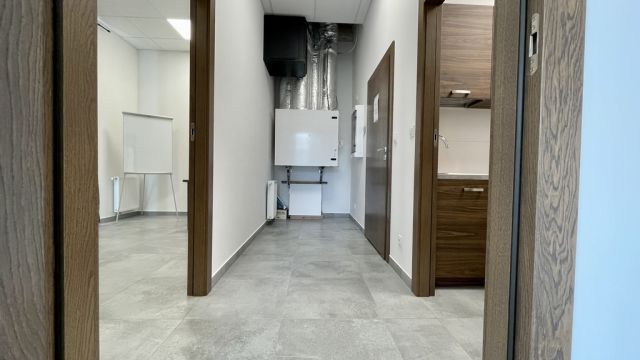 Biuro Rzeszów, rondo im. Żołnierzy 10 Sudeckiej Dywizji Piechoty. Zdjęcie 8