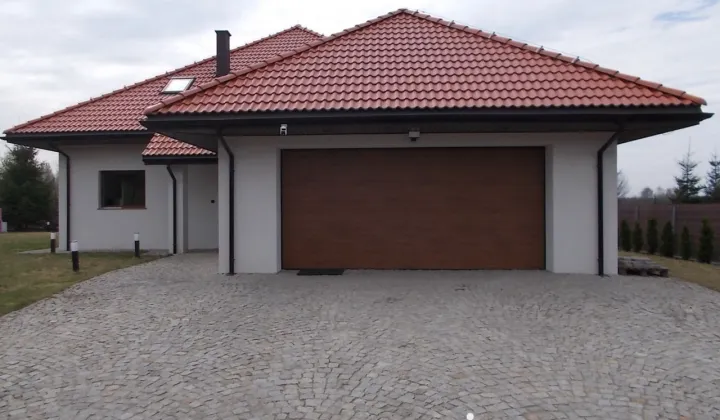 dom wolnostojący, 8 pokoi Dobieszków, ul. Miła