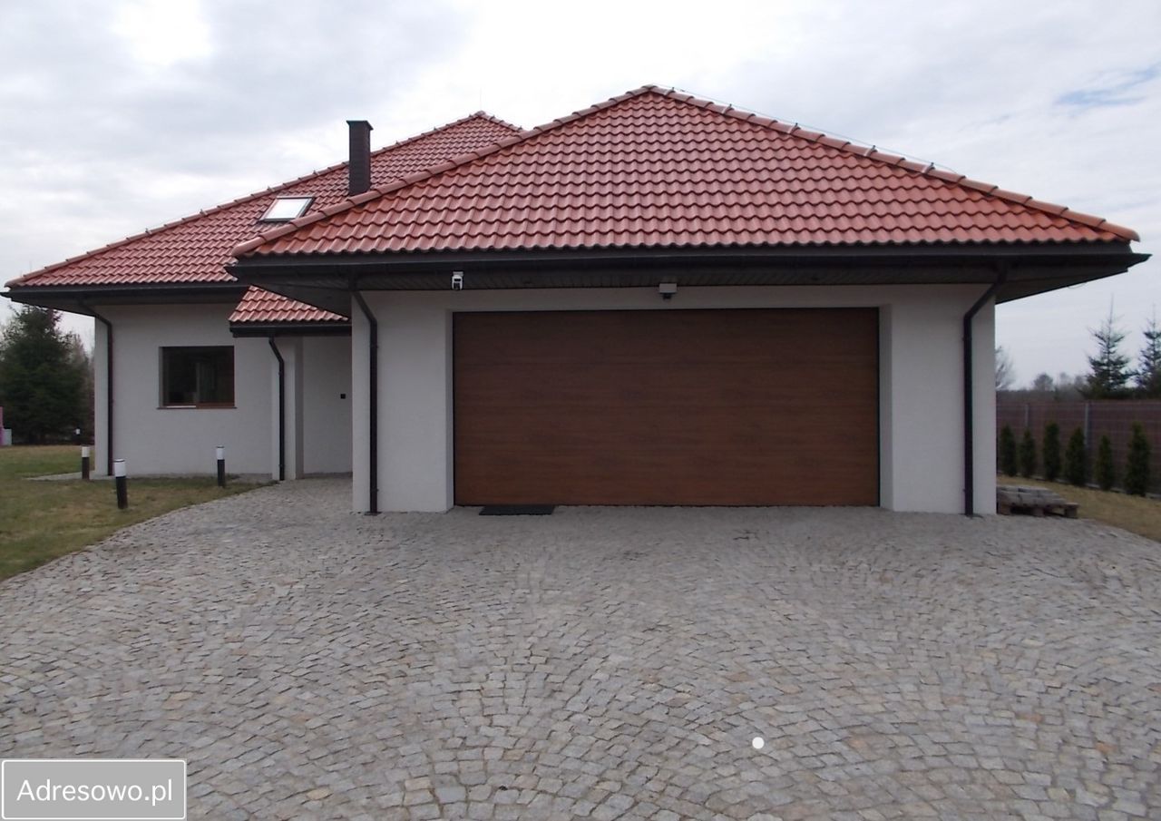 dom wolnostojący, 8 pokoi Dobieszków, ul. Miła. Zdjęcie 1