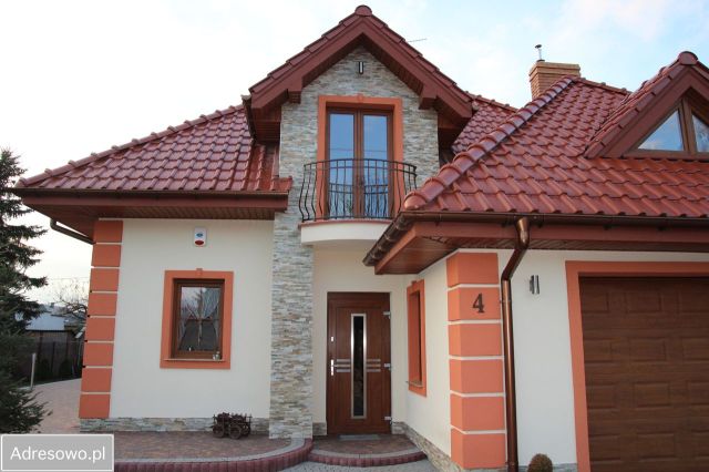 dom wolnostojący, 6 pokoi Chechło Pierwsze, ul. K. I. Gałczyńskiego. Zdjęcie 1