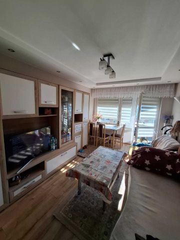 Mieszkanie 2-pokojowe Wieluń, os. kard. Stefana Wyszyńskiego. Zdjęcie 1