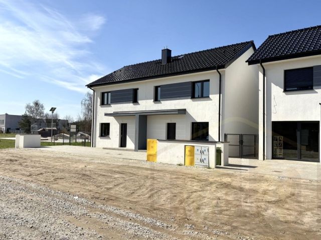 bliźniak, 4 pokoje Leszno Gronowo, ul. ks. Augustyna Kordeckiego. Zdjęcie 1