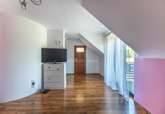 dom wolnostojący, 5 pokoi Nowe Miasto. Zdjęcie 15