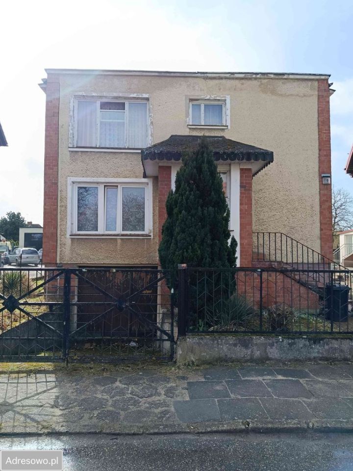 dom wolnostojący, 5 pokoi Kamień Pomorski, ul. Cypriana Kamila Norwida. Zdjęcie 1