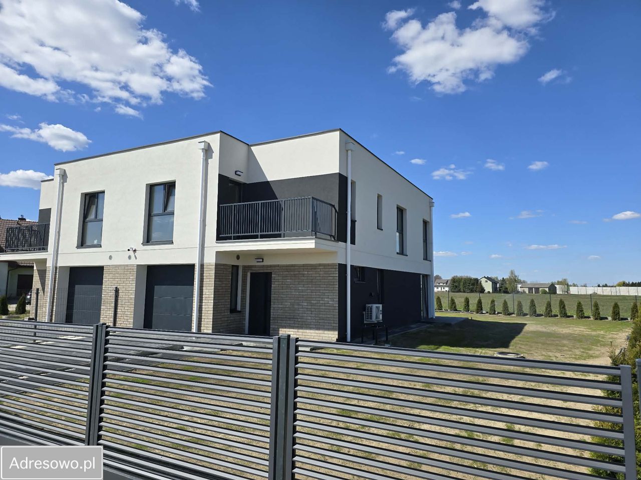 bliźniak, 6 pokoi Urzut, ul. Wiklinowa. Zdjęcie 1