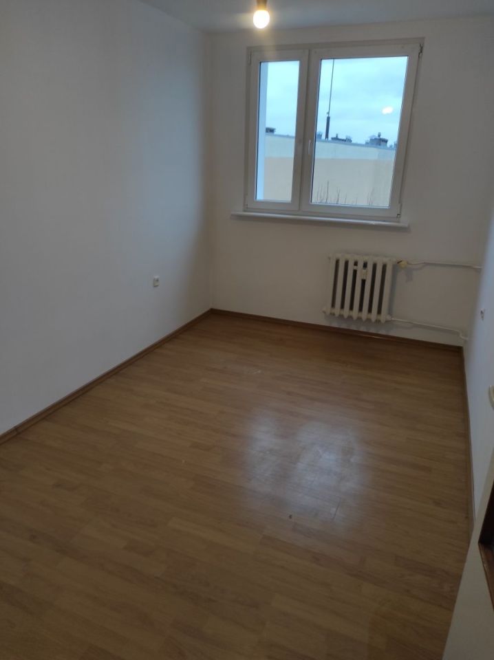 Mieszkanie 3-pokojowe Śrem, ul. Leopolda Okulickiego. Zdjęcie 3