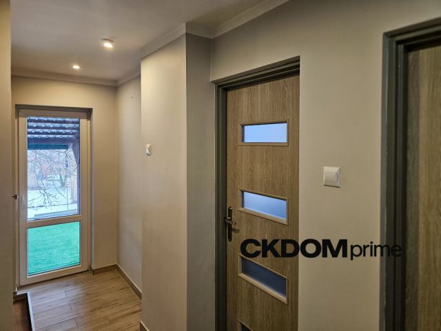dom wolnostojący, 5 pokoi Jędrzejów. Zdjęcie 8