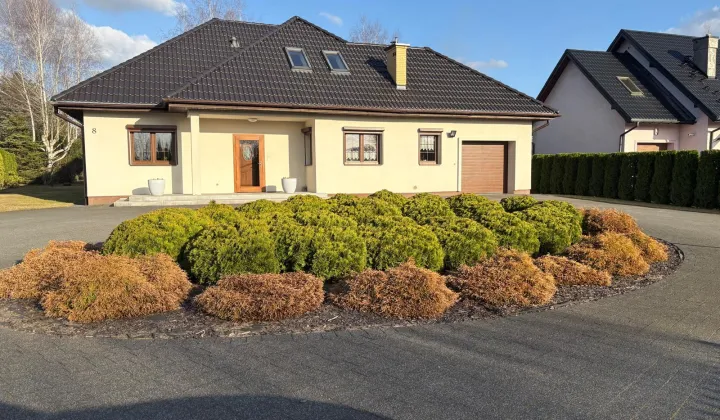 dom wolnostojący, 5 pokoi Trzcianka Centrum, ul. Orzechowa