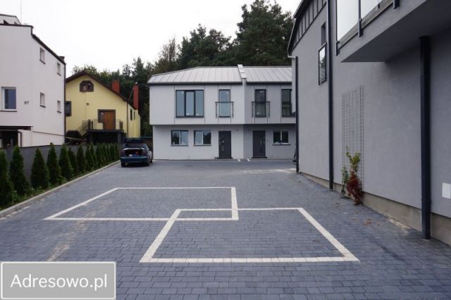 dom szeregowy, 4 pokoje Kielce Białogon, ul. Łopuszniańska. Zdjęcie 1