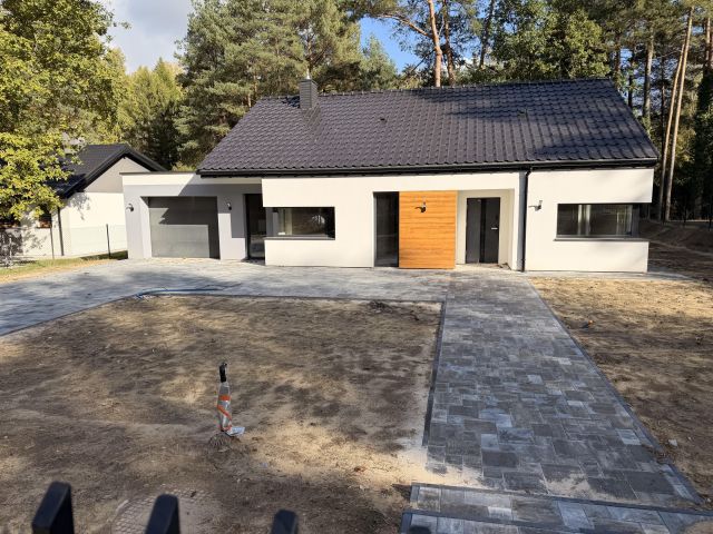 dom wolnostojący, 4 pokoje Rosanów, ul. Małgorzaty. Zdjęcie 1