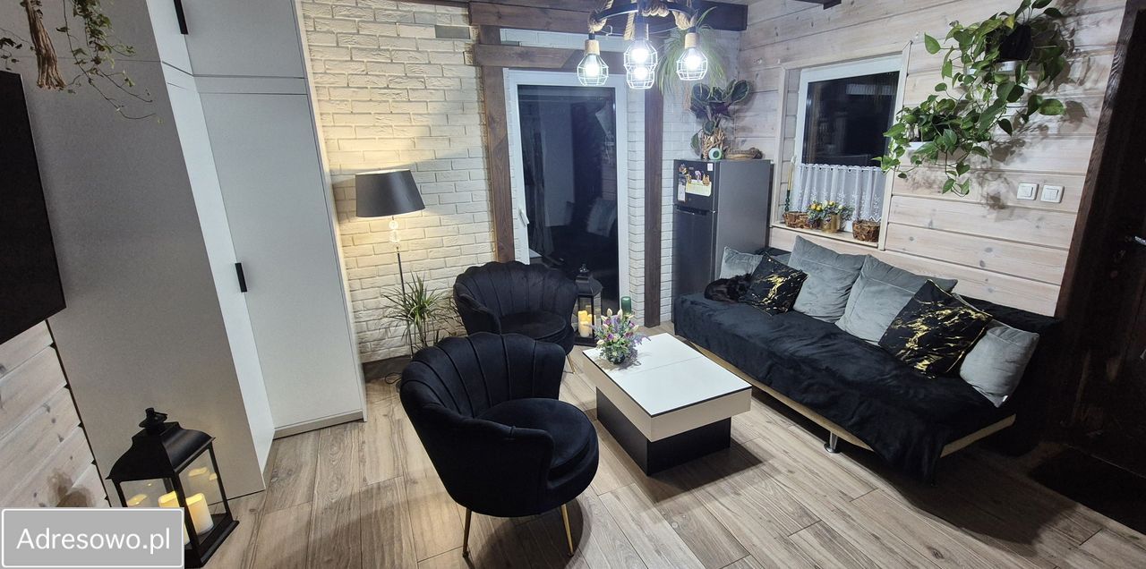 dom wolnostojący, 1 pokój Lutom. Zdjęcie 17