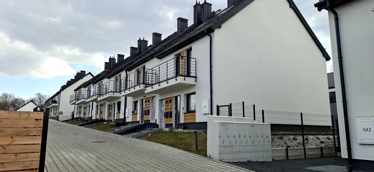 Mieszkanie 3-pokojowe Wieliczka, ul. Magnoliowa. Zdjęcie 1