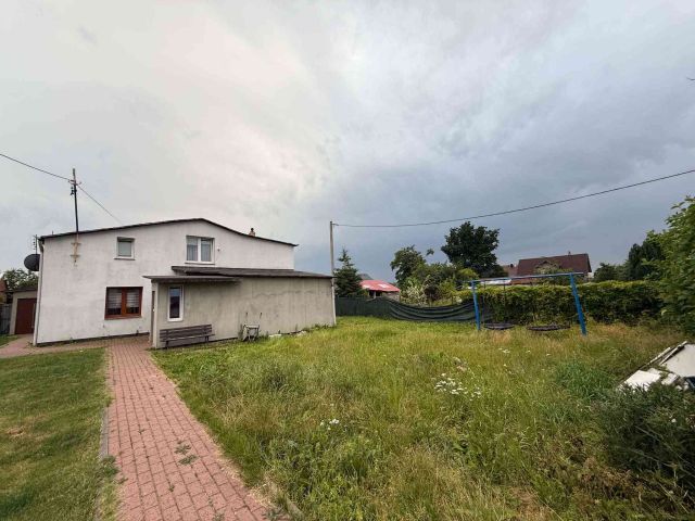 dworek, 3 pokoje Brudzewo, ul. Pałacowa. Zdjęcie 1