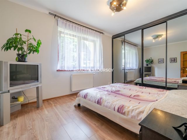 dom wolnostojący, 7 pokoi Pcim. Zdjęcie 25