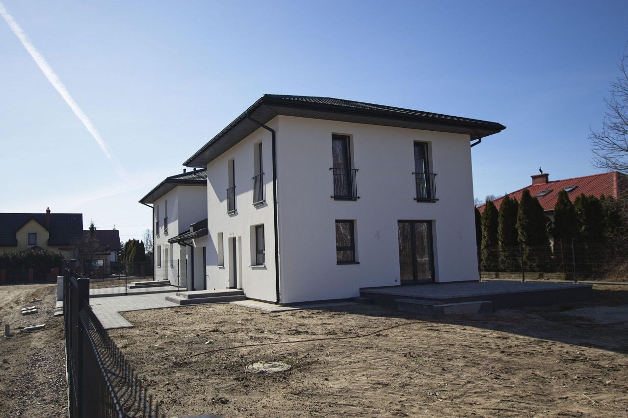 bliźniak, 4 pokoje Grądy, ul. Górna. Zdjęcie 3