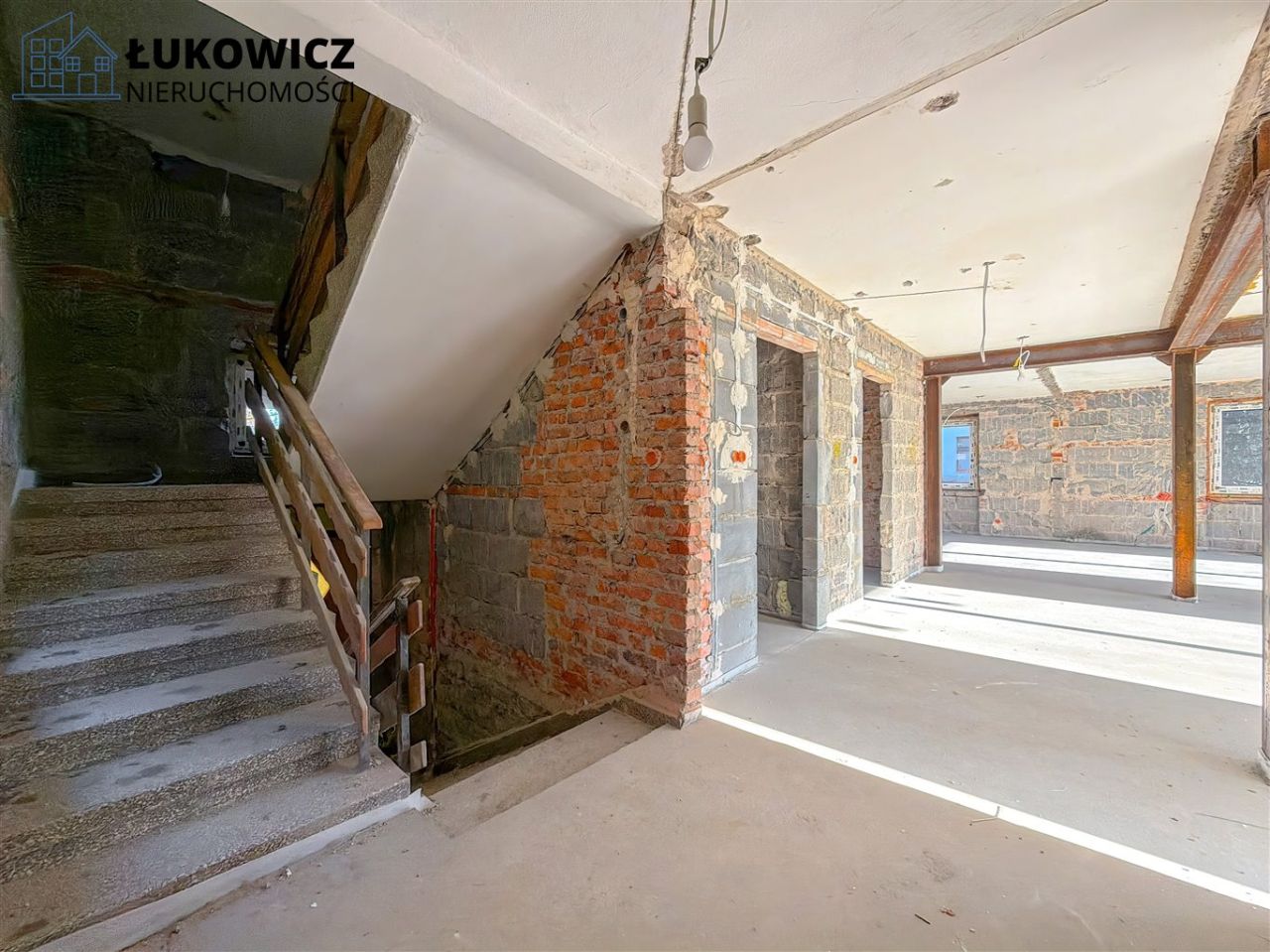 dom wolnostojący, 15 pokoi Jeleśnia. Zdjęcie 13