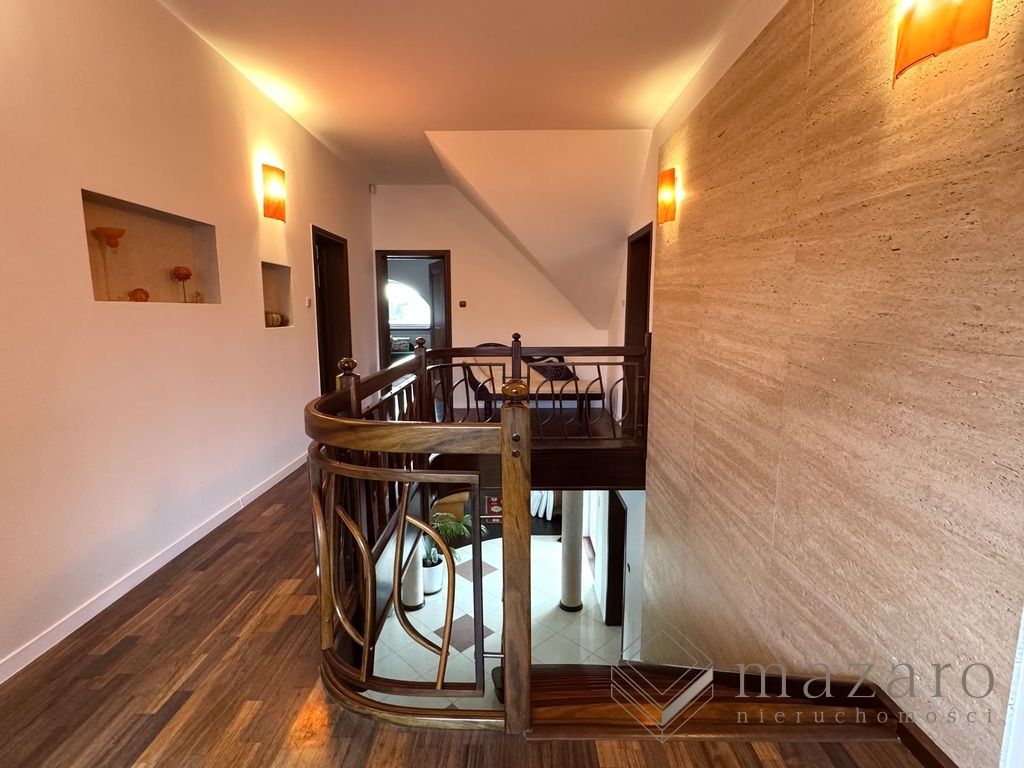 dom wolnostojący, 9 pokoi Zielonka. Zdjęcie 14