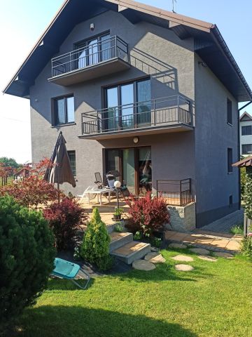 dom wolnostojący, 5 pokoi Libertów, ul. św. Floriana. Zdjęcie 1