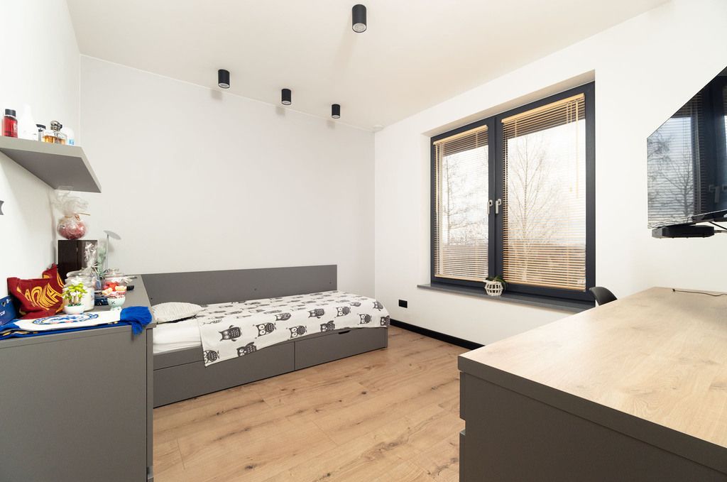 dom wolnostojący, 4 pokoje Besko, ul. Górska. Zdjęcie 8