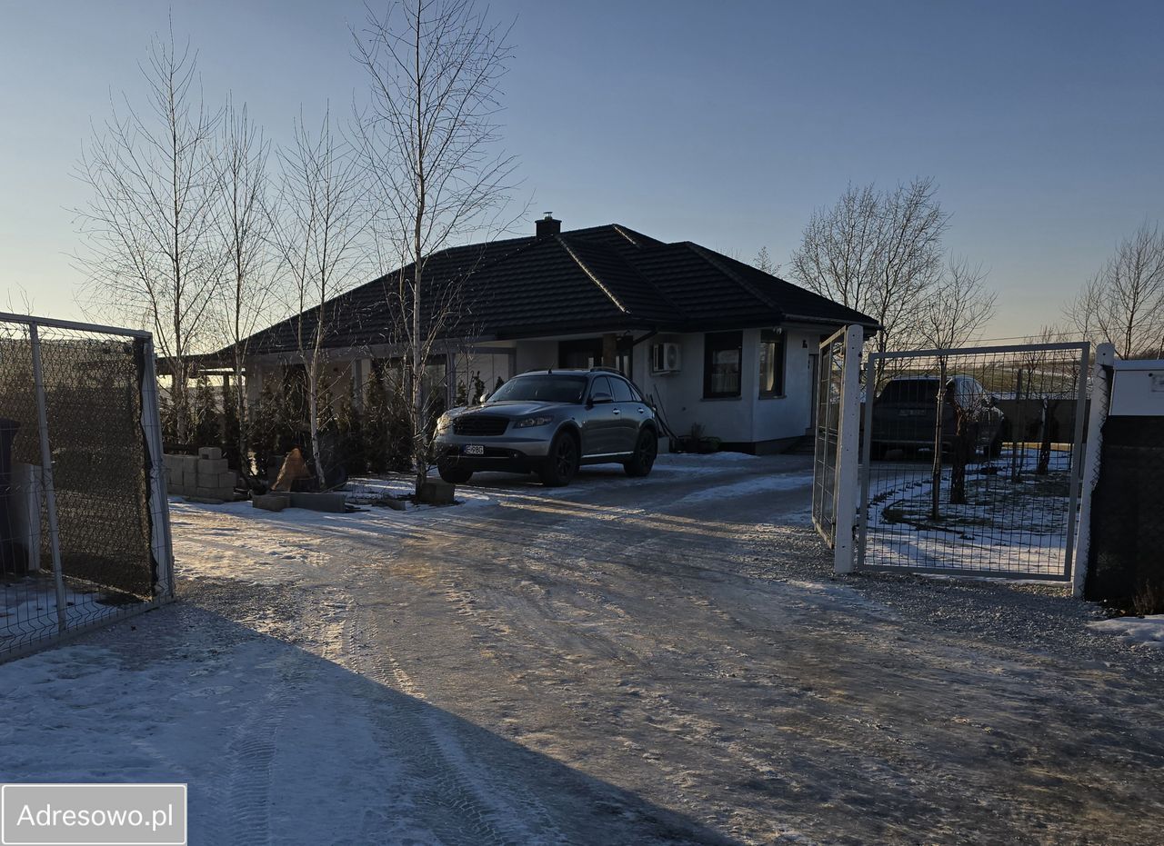 dom wolnostojący, 3 pokoje Sadłóżek. Zdjęcie 4