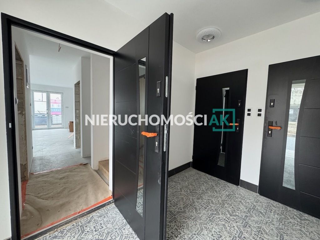 bliźniak, 4 pokoje Konin. Zdjęcie 2