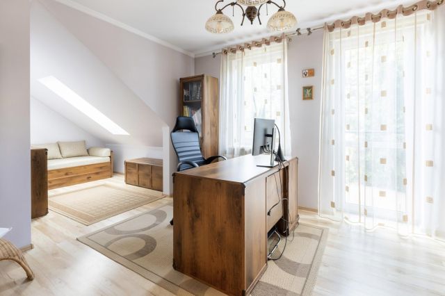 dom wolnostojący, 7 pokoi Chyby, ul. Cisowa. Zdjęcie 14