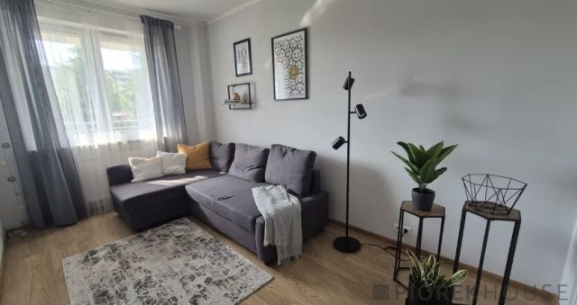 Mieszkanie 3-pokojowe Warszawa Ursus, ul. Ryżowa. Zdjęcie 1