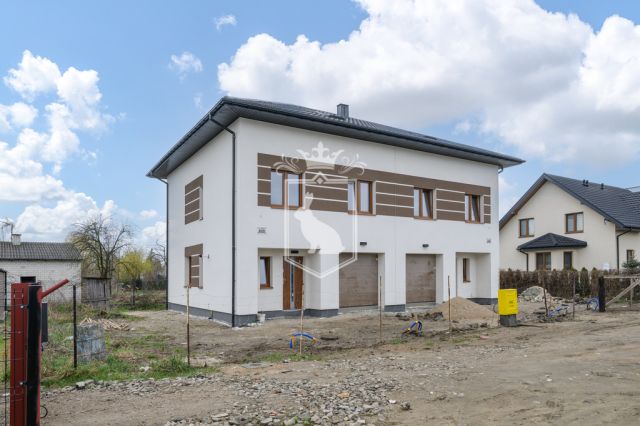 bliźniak, 5 pokoi Tłuszcz, ul. Wiejska. Zdjęcie 1