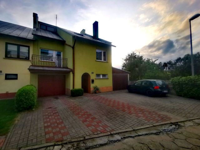 dom szeregowy Syców, ul. Lawendowa. Zdjęcie 1